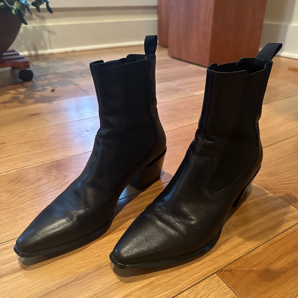 Vagabond leather boots